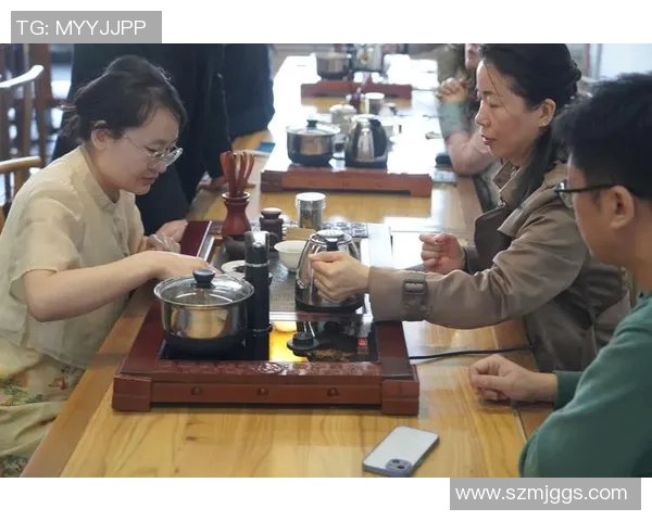 茶文化与茶艺的融合探索：从茶行为中心看茶的传统与创新发展