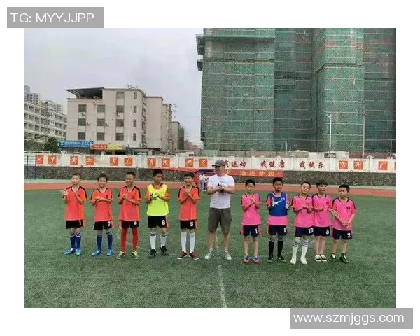 东源县第一小学足球明星展现青春活力与团队精神的精彩瞬间 东源县第一小学足球明星展现青春活力与团队精神的精彩瞬间